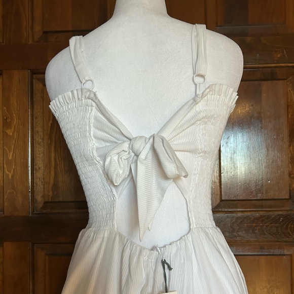 NWT Nordstrom Rack WAYF Smocked Midi Dress Sleeveless Summer Graduation Medium - Picture 3 of 10